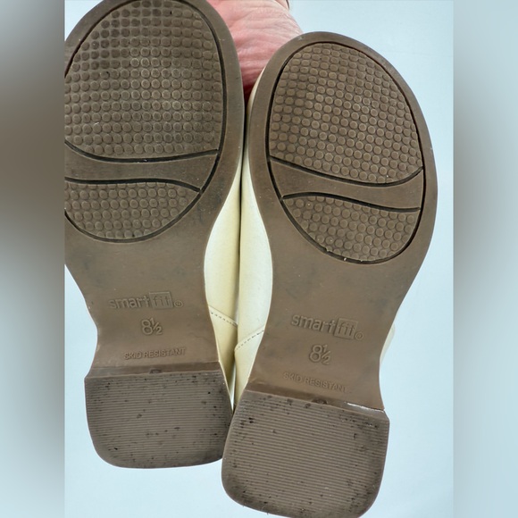 SmartFit Cream Kids Dress Shoes - Picture 4 of 5